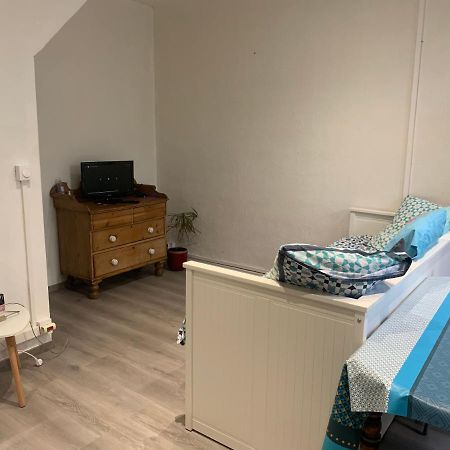 דירות Fourques  Studio Avec Cours מראה חיצוני תמונה